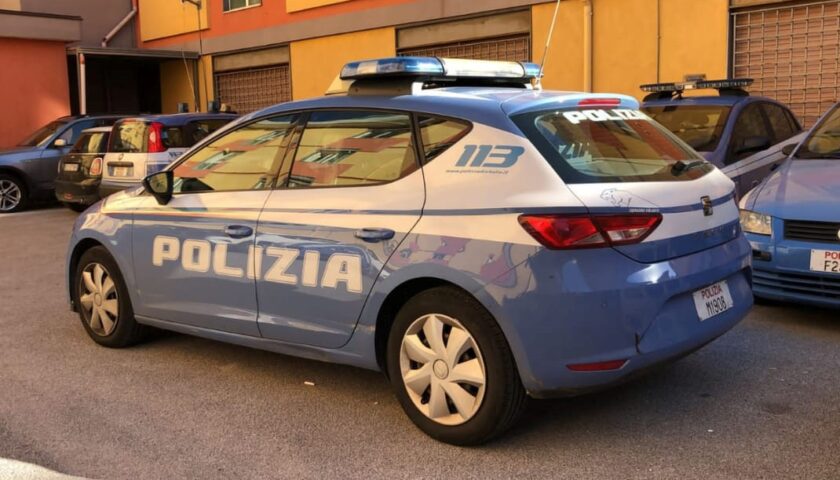 Minaccia madre,  poliziotti e distrugge casa: arrestato 33enne sarnese