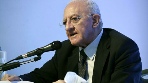 De Luca: siamo al lavoro per produrre un vaccino contro il cancro