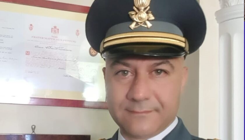 Nocera Inferiore, il Maresciallo Ordinario della Guardia di Finanza Aniello Carbonara “Cavaliere dell’ordine” al “merito della Repubblica Italiana”