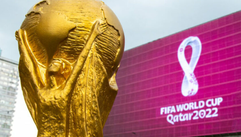Qatar 2022: ai Mondiali c’è il mondo tranne gli azzurri. Per chi tiferanno gli italiani?
