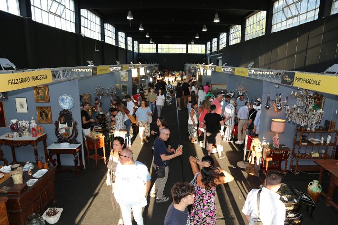 Week-End romantico all’A1Expò con Fiera del Vintage e Salone dell’Antiquariato. Partito il countdown per Natale