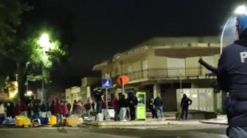 Scontri tra tifosi per Nardò -Nocerina, 12 poliziotti feriti