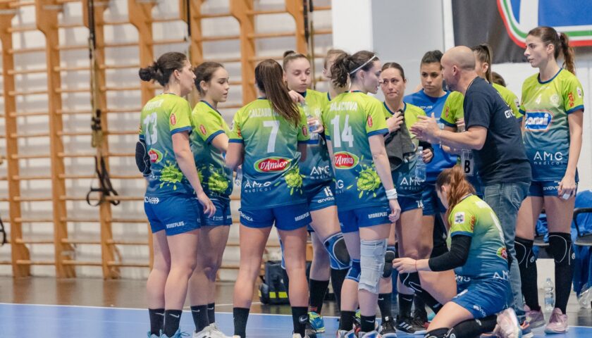 Nell’ultima d’andata la Jomi batte Ferrara con un sonoro 21 – 36.  Le salernitane chiudono la prima parte della stagione seconde in classifica a quota 19 punti.