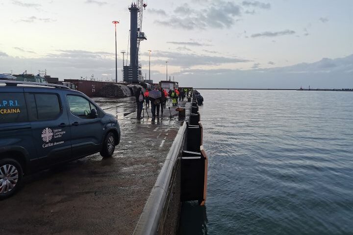 L’IMPEGNO DI CARITAS SALERNO PER LO SBARCO DEI MIGRANTI DALLA NAVE GEO BARENTS