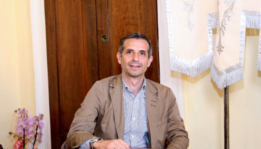 Pasquale Alfano non è più alla guida del consiglio comunale di San Marzano sul Sarno: sarà delegato ai Servizi cimiteriali