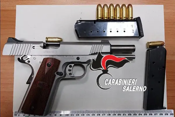 Ritrovato con  pistola clandestina, arrestato salernitano