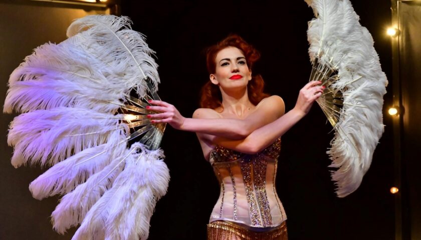 A Salerno l’arte del Burlesque, domani spettacolo alle 21:30