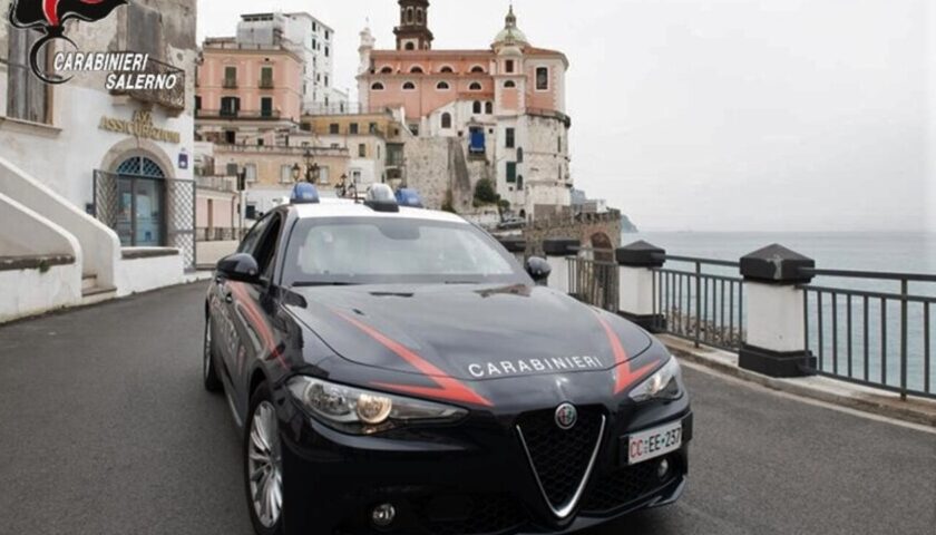 Conca dei Marini, i proprietari dormono e i ladri svaligiano casa e rubano un’auto