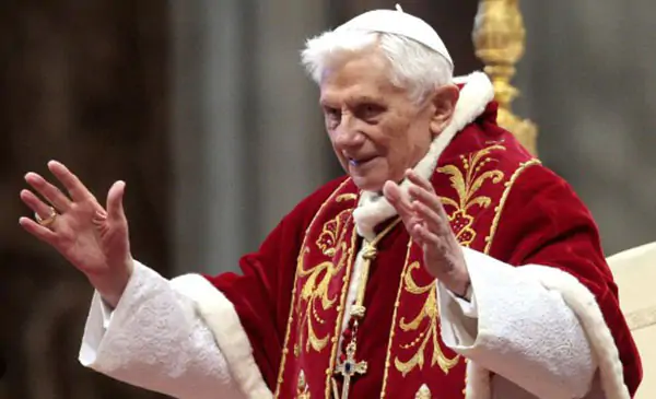 Lutto nella Chiesa Cattolica, muore Papa Benedetto XVI
