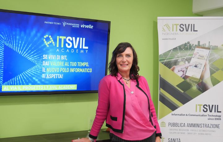 Un nuovo polo informatico a Salerno, al via il progetto “I.T. Svil Academy” finalizzato all’assunzione di diplomati, laureandi e laureati