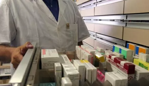 Influenza australiana e Covid, a Salerno mancano i farmaci