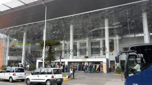 Spruzzato spray a peperoncino, evacuato terminal dell’aeroporto di Capodichino