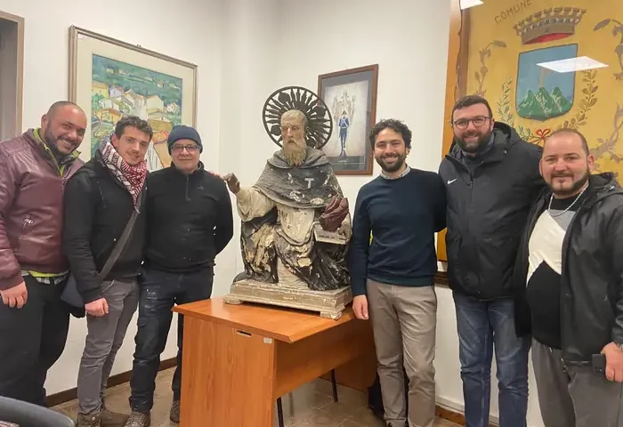 Il sindaco di Pimonte ritrova sul web una statua scomparsa 40 anni fa