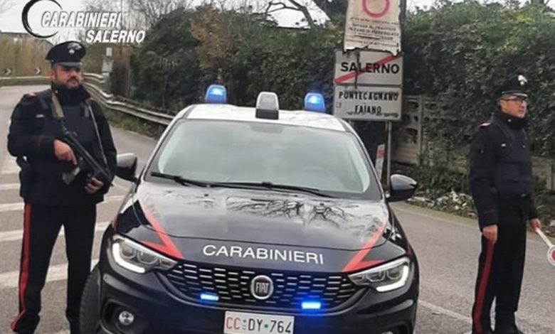 Ruba portafogli nel supermercato a Pontecagnano, donna arrestata