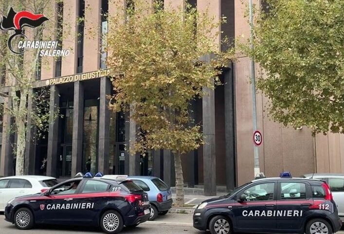 Vuole entrare in Procura a Salerno senza motivo, arrestato straniero