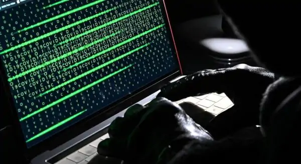 “Conto hackerato”, ma è una frode informatica: nei guai una 40enne