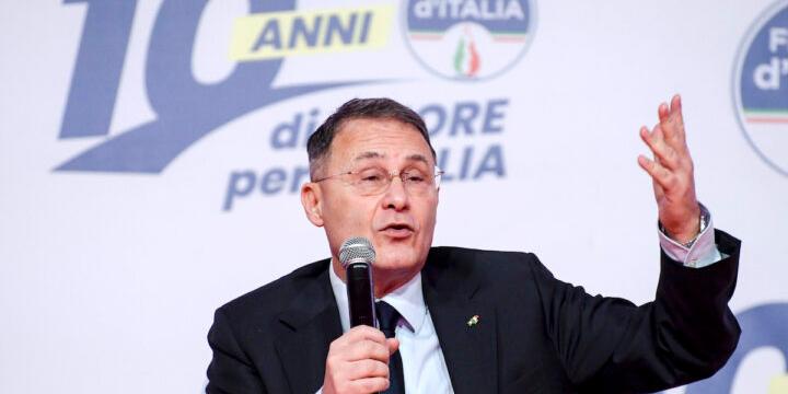 Gestione dei fondi europei, Cirielli (Fdi): “De Luca è un abile attore”