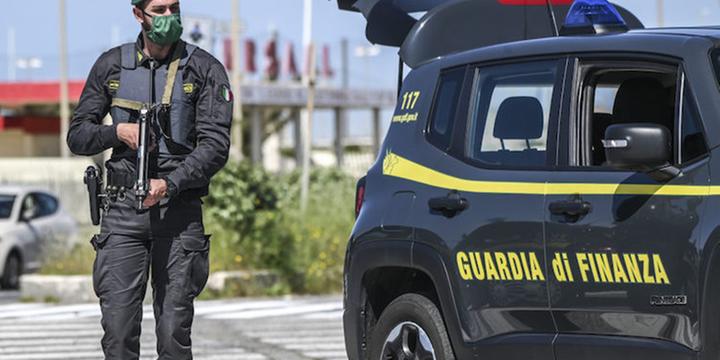 Traffico di carburante dalla Lituania, indagati e sequestro milionario