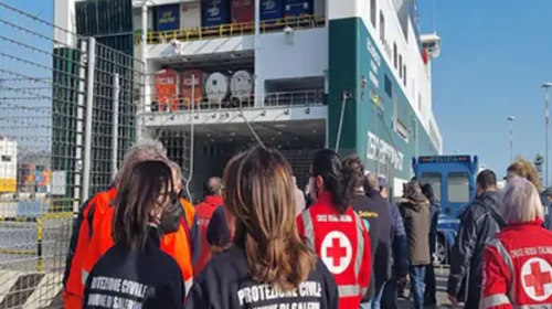 Salerno: in arrivo una nave con 84 migranti, 20 sono minorenni
