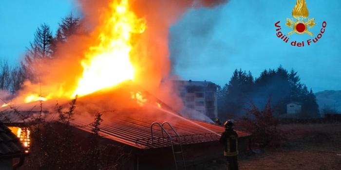 Chalet a fuoco sul Laceno, famiglia salernitana viva per miracolo