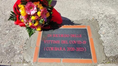 Corbara omaggia le vittime del Covid con una targa
