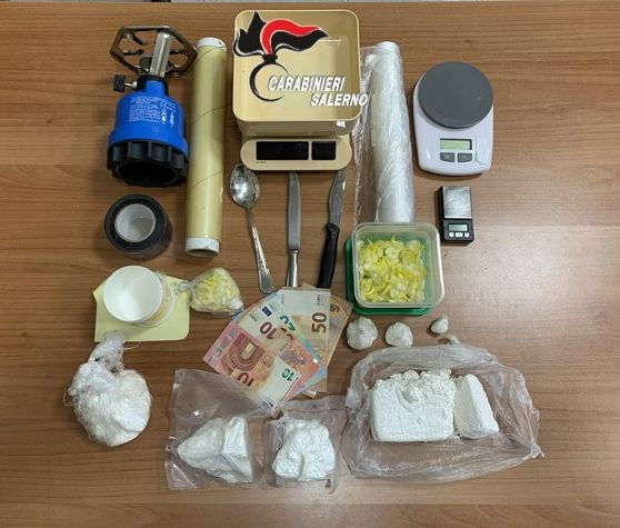 Salerno, custodiva 680 grammi di cocaina: 28enne residente a Pontecagnano arrestato dai carabinieri