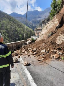 Frana Cava de’ Tirreni, Servalli sul posto: lavoriamo per il ripristino