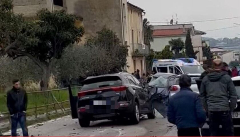 Incidente all’alba a Olevano sul Tusciano, la vittima è la 35enne Mariarosaria Conte. Lascia due figli