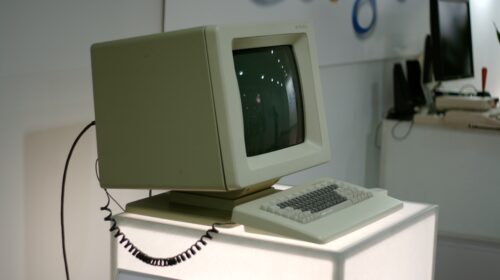 Il 15 marzo di 38 anni fa venne registrato Symbolics, il piu’ vecchio dominio “com”