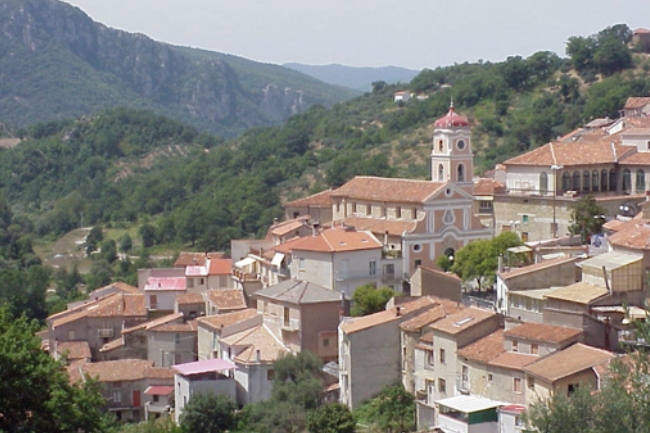 Valle dell’Angelo a rischio scomparsa: niente tasse a chi si trasferisce qui