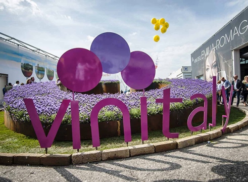 LA CAMPANIA DEL VINO ALLA 57° EDIZIONE DEL VINITALY DOMENICA 6 APRILE INAUGURAZIONE CON IL PRESIDENTE DE LUCA