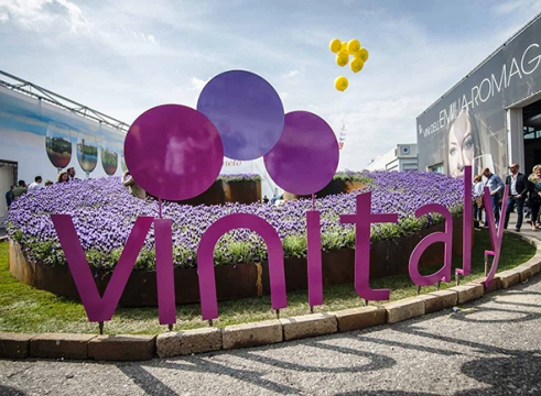 LA CAMPANIA DEL VINO AL VINITALY 2024  CONVEGNI, MASTERCLASS E DEGUSTAZIONI CON IL BRAND CAMPANIA