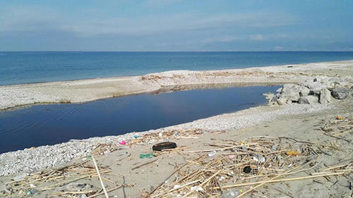 Battipaglia, per l’Arpac mare non balneabile sul litorale vicino al Tusciano