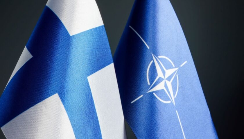 Peskov: “adottiamo contromisure” dopo l’ingresso della Finlandia nella Nato