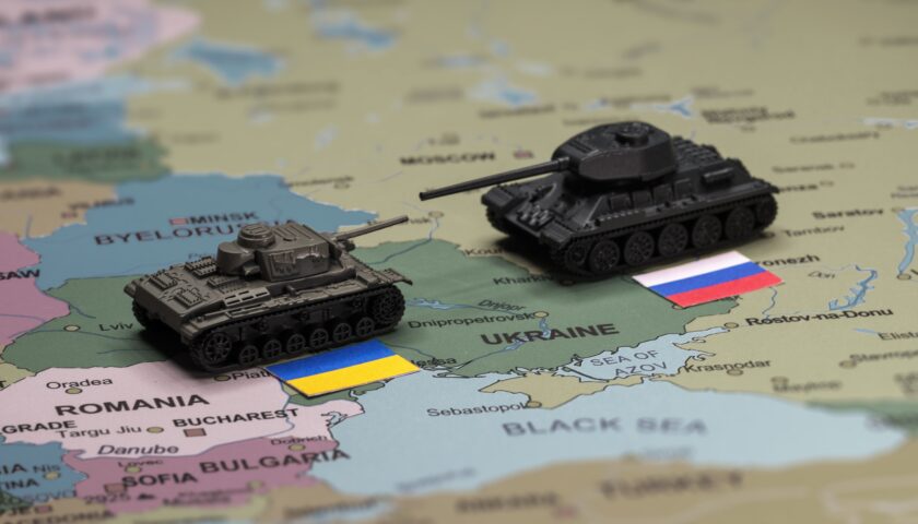 Ucraina: Mosca, alcune forze a confine rientrano alla base