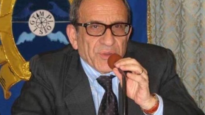 Lutto a Salerno, muore il professore Pino Cantillo