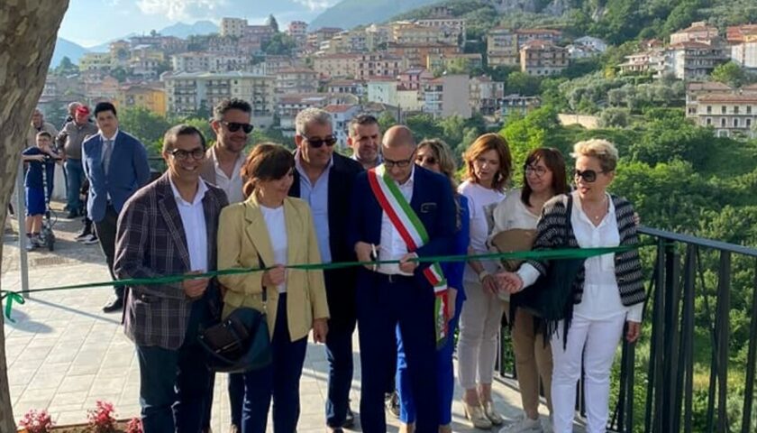 Montecorvino Rovella, taglio del nastro per il Belvedere di via Cavour