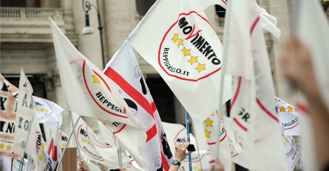 M5S Campania: “Dalla Campania oltre mille persone dirette a Roma per la manifestazione contro le politiche del governo Meloni”