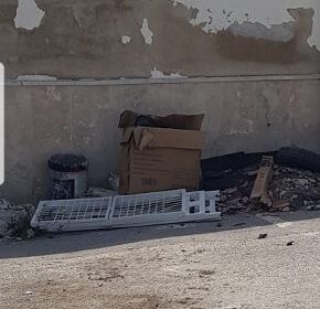 RIFIUTI NELL’AREA ESTERNA DEL CIMITERO DI BRACIGLIANO: LA DENUNCIA DEL GRUPPO DI OPPOSIZIONE “RADICI”