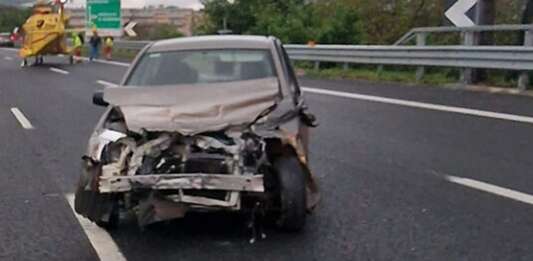 Incidente stradale sulla A30, in Rianimazione a Napoli la 42enne