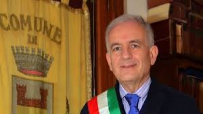 A Roccapiemonte eventi natalizi, il sindaco: “Feste da vivere nel segno della pace”
