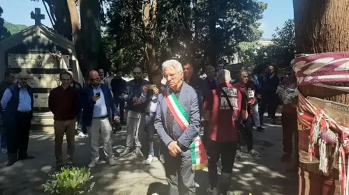 Il sindaco di Salerno alla commemorazione dei giovani morti nel treno da Piacenza: Tifoseria granata oggi è un modello di passione e maturità