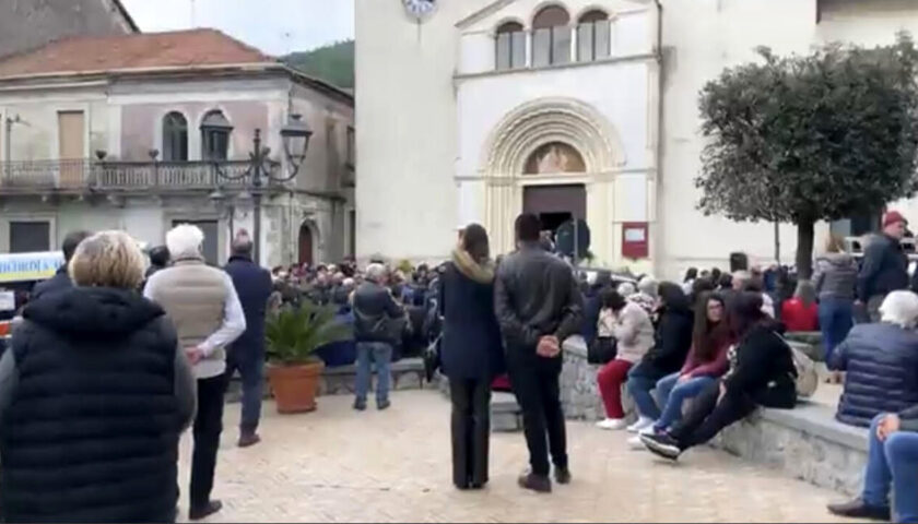 Tragedia di Ravello, in tanti per l’addio a Nicola