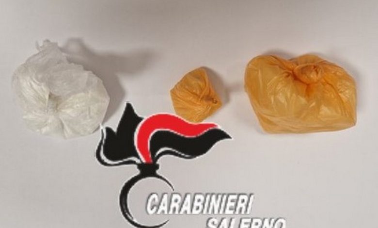 Sullo scooter con la cocaina, arrestato un 42enne nocerino. Deferito l’amico