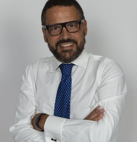 Adisurc, Tommasetti: “De Luca danneggia il diritto allo studio universitario sopprimendo l’autonomia amministrativa di Salerno e raddoppiando i compensi agli amministratori”