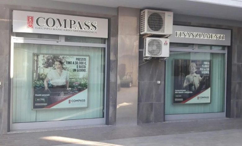 Battipaglia, tentato furto alla filiale Compass