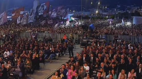 Festa Salernitana, a migliaia in piazza della Concordia per omaggiare i granata