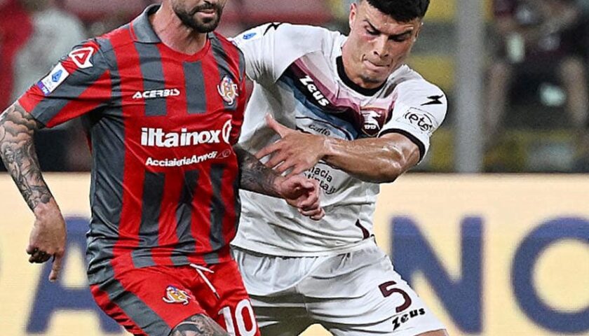 La Salernitana si congeda con una sconfitta a Cremona