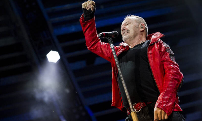 Vasco Rossi chiude con un nuovo tutto esaurito la due giorni all’Arechi