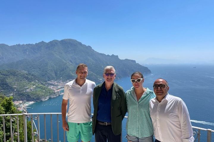 Ravello. Vacanze in costiera per la nipote del presidente Usa, Noemi Biden